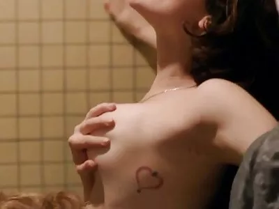 فیلم Feed The Pussy (کیت انگلستان) فوت فتیش زوری