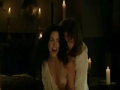 آنا برای ویدیوی ضخیم واد سکس زوری خارجی کار می کند (آنا پولینا)