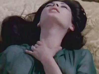 ویدیوی وانیلی (آدری بیتونی ، نیکول سکس زوری گریه آنیستون)