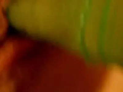 آگوست و اوا آنجلینا و بن انگلیسی در 2 داستان کون کردن زوری جوجه در همان زمان