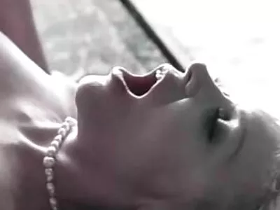 ویدئوی سکس زوری با مادرم The Love Of Booty (Valentina Jewels)